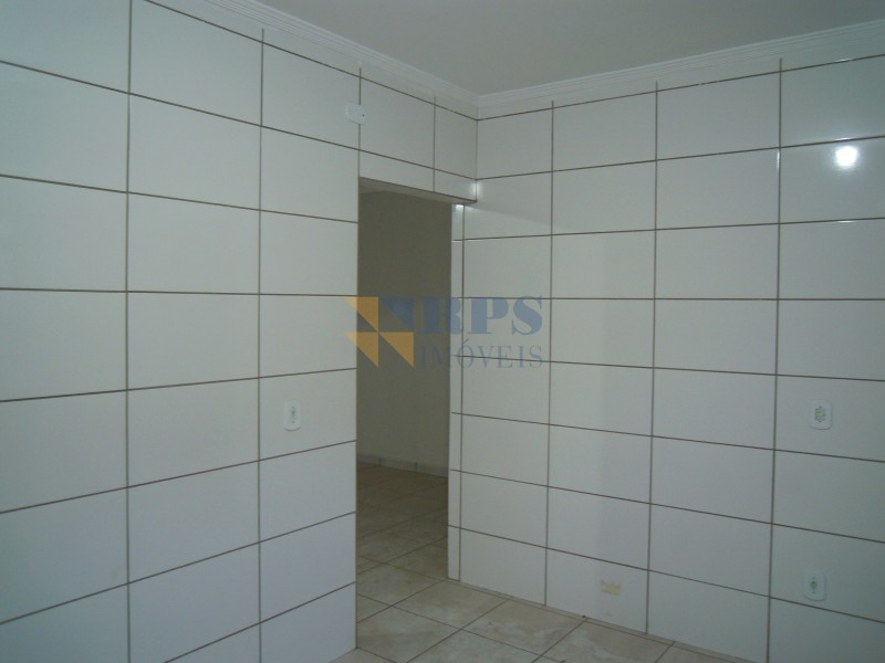 Casa à venda com 2 quartos, 100m² - Foto 8