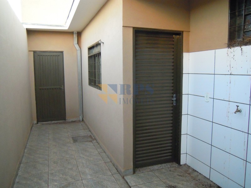 Casa à venda com 2 quartos, 100m² - Foto 17