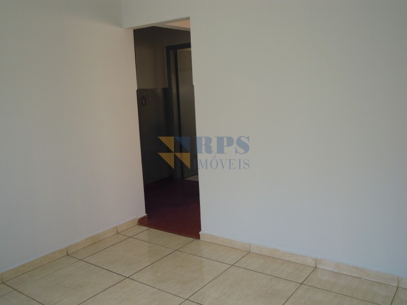 Casa para alugar com 2 quartos, 70m² - Foto 3