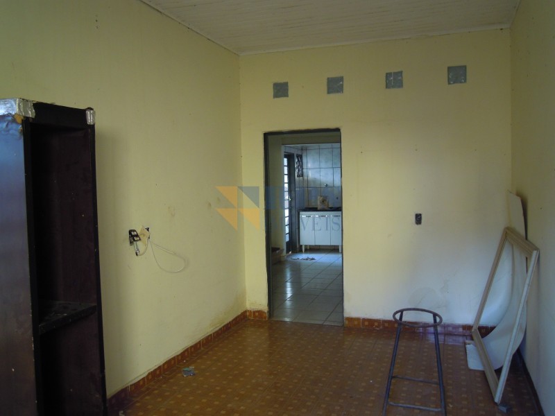 Casa à venda com 3 quartos, 101m² - Foto 4