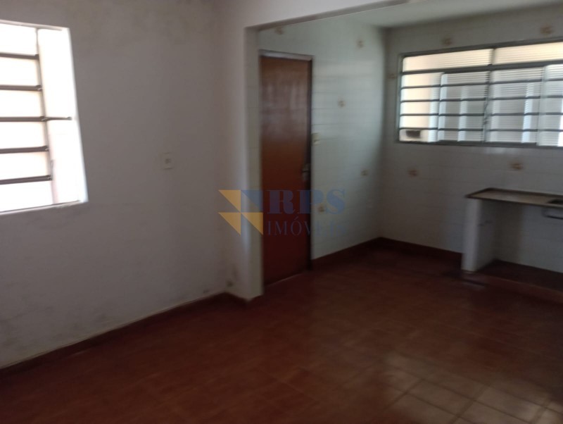 Casa à venda com 3 quartos, 147m² - Foto 4