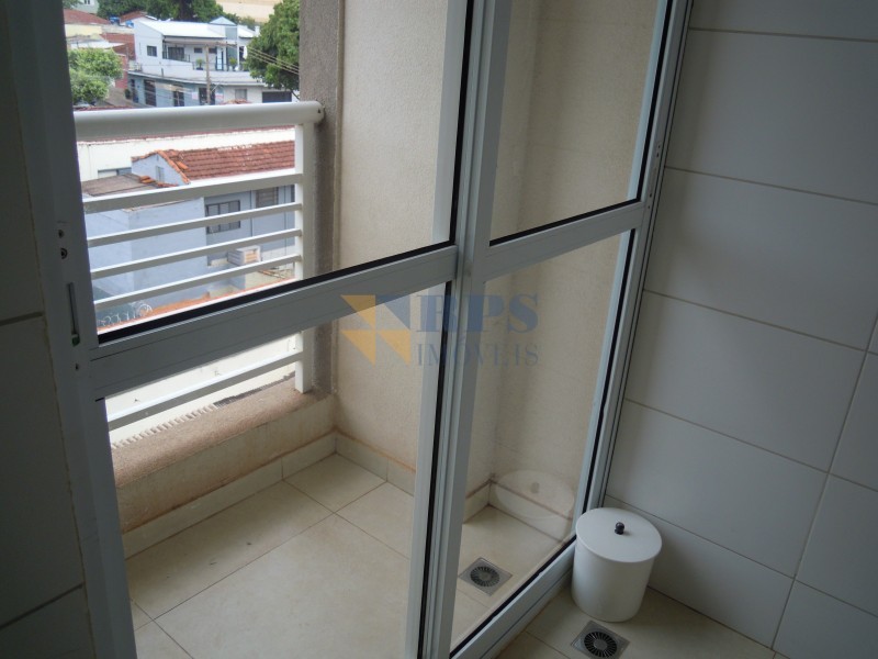 Apartamento para alugar com 2 quartos, 66m² - Foto 15