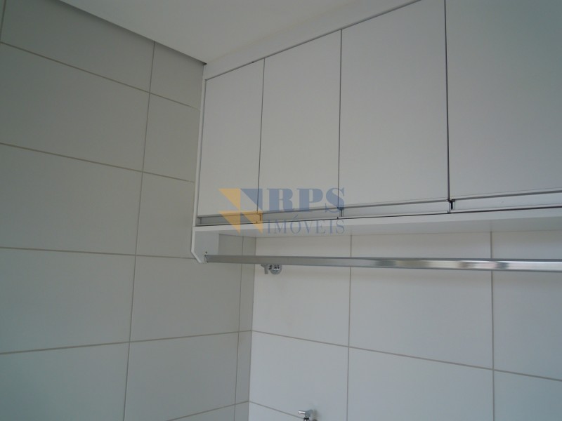 Apartamento para alugar com 2 quartos, 66m² - Foto 13