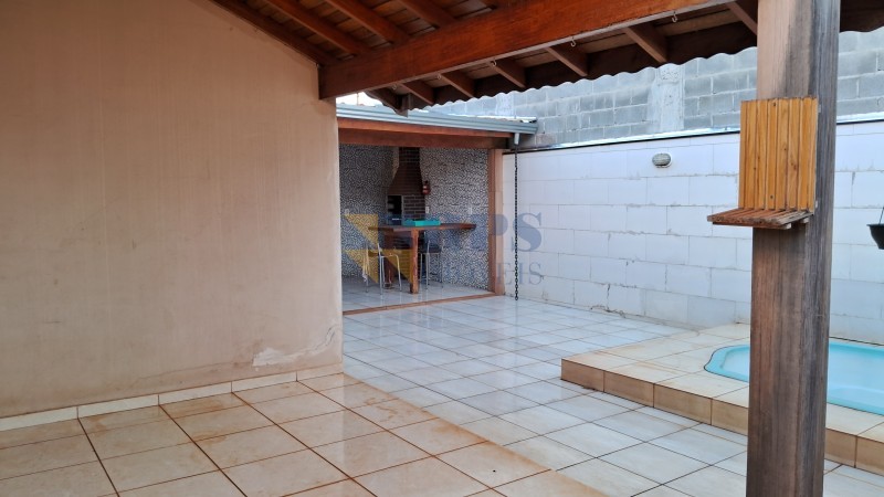 Casa à venda com 3 quartos, 131m² - Foto 14